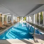 Aurora فندق