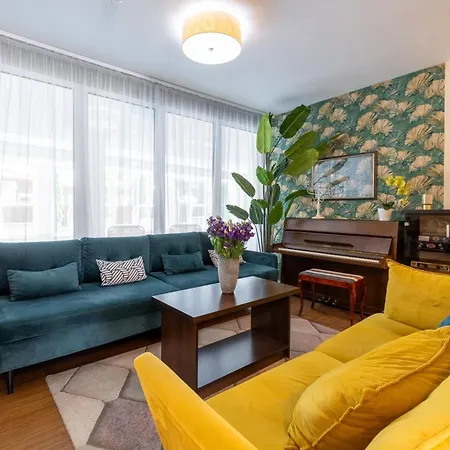 Aurora Hotel 4*