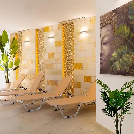Hotel Aurora 4*