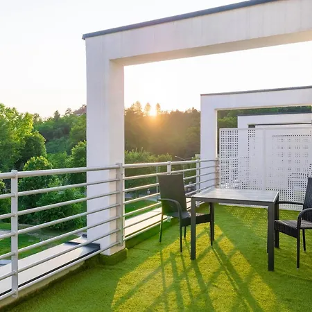 Aurora 4* ميسكولك