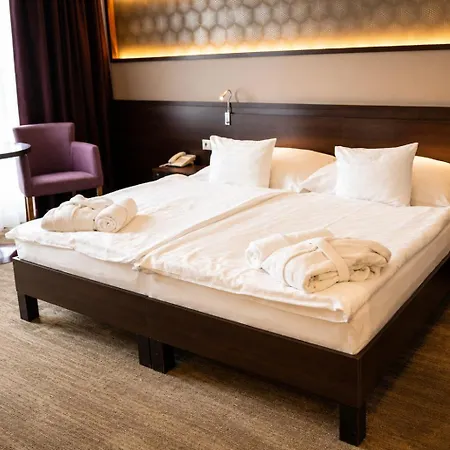 Aurora 4*