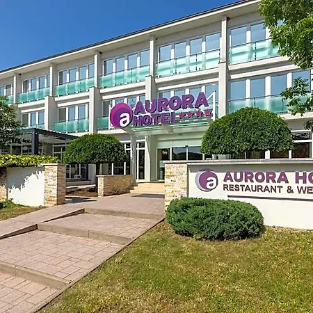 Aurora 4*