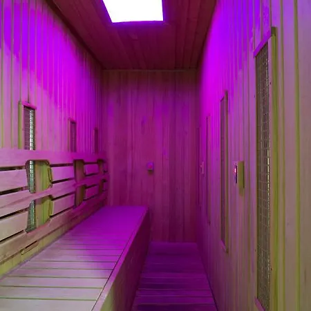 Aurora Hotel 4*
