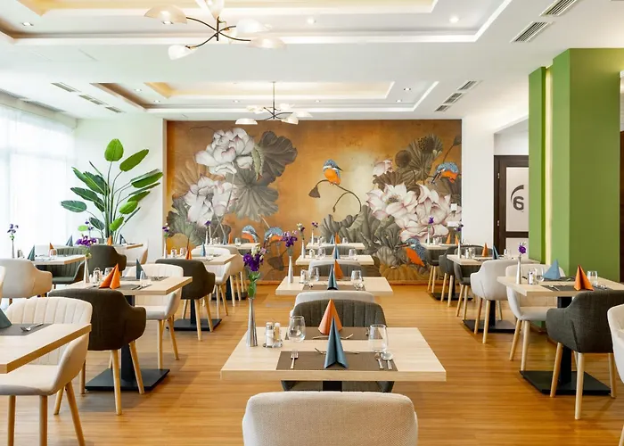 Отель Aurora 4*