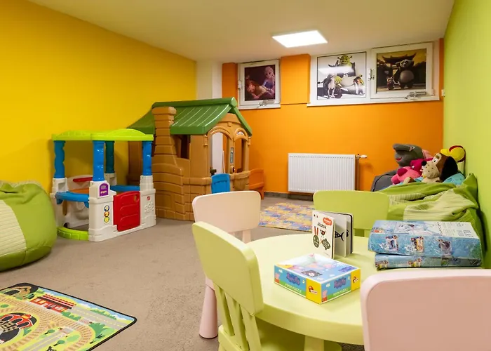 Отель Aurora 4*