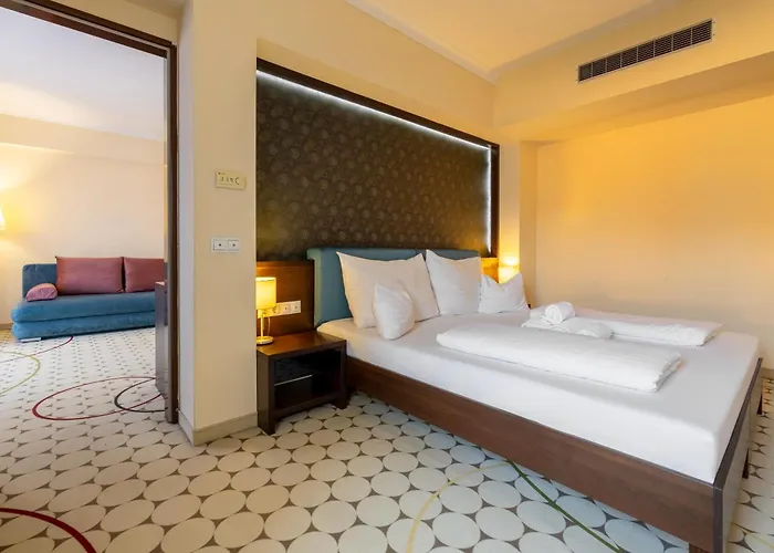 Отель Aurora Мишкольц