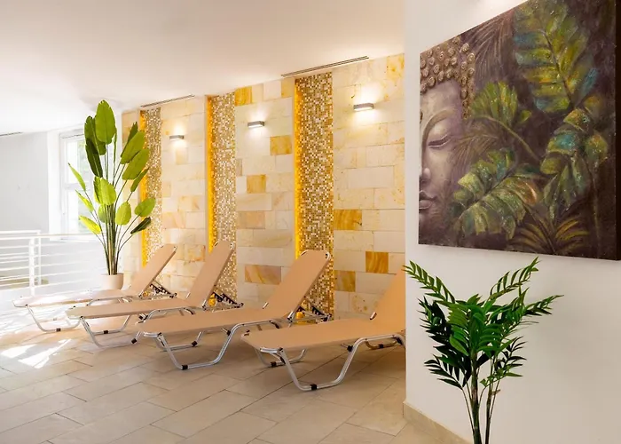 Отель Aurora 4*