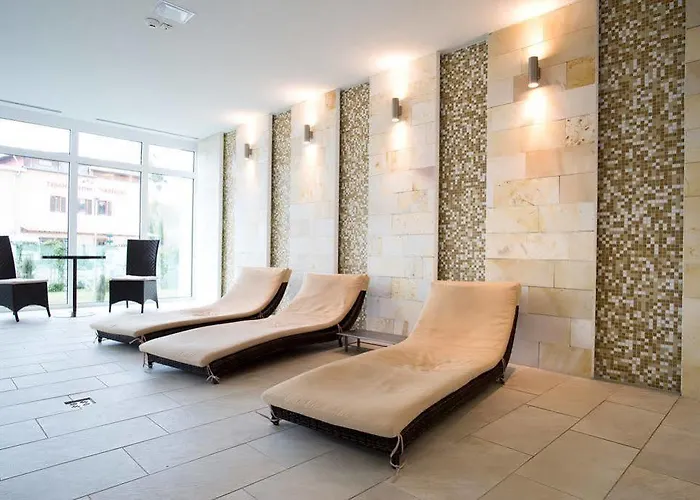 Aurora Отель Мишкольц